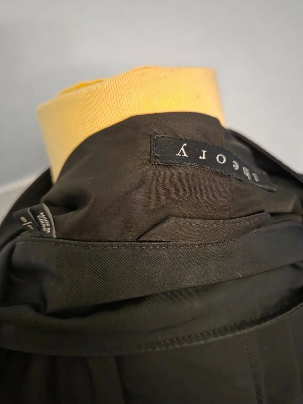 Theory preloved zip